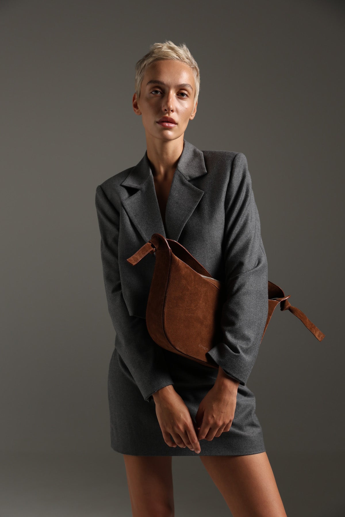 Suede bag Etape Croissant Grande Chocolate Suede