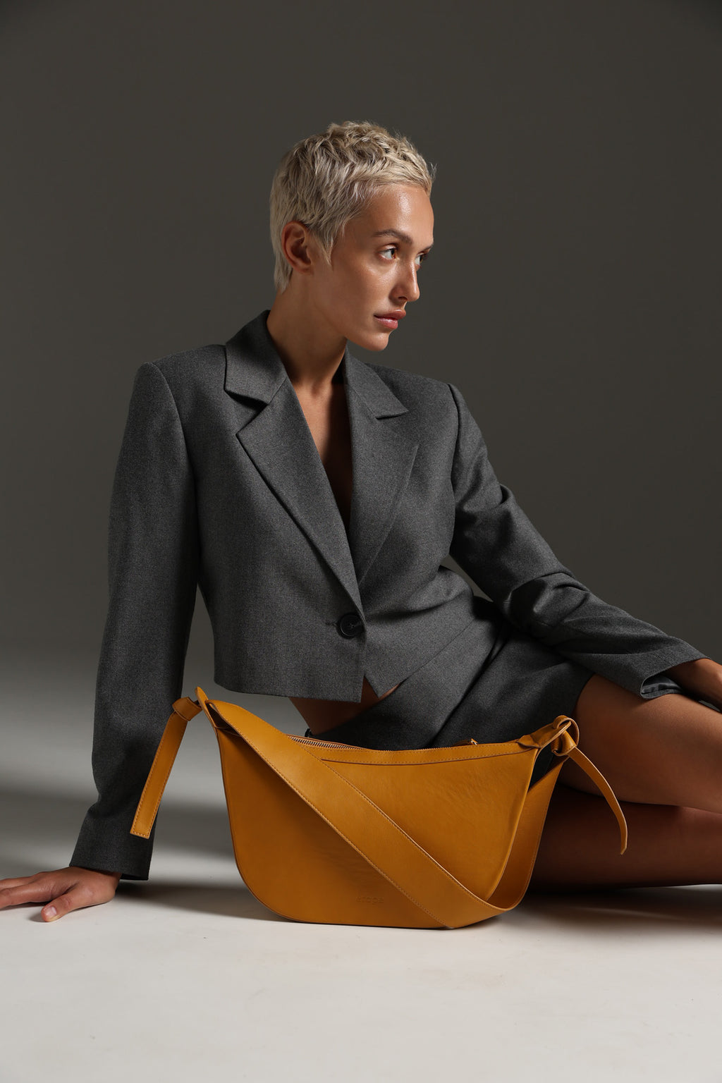 Leather bag Etape Croissant Grande Amber Nappa